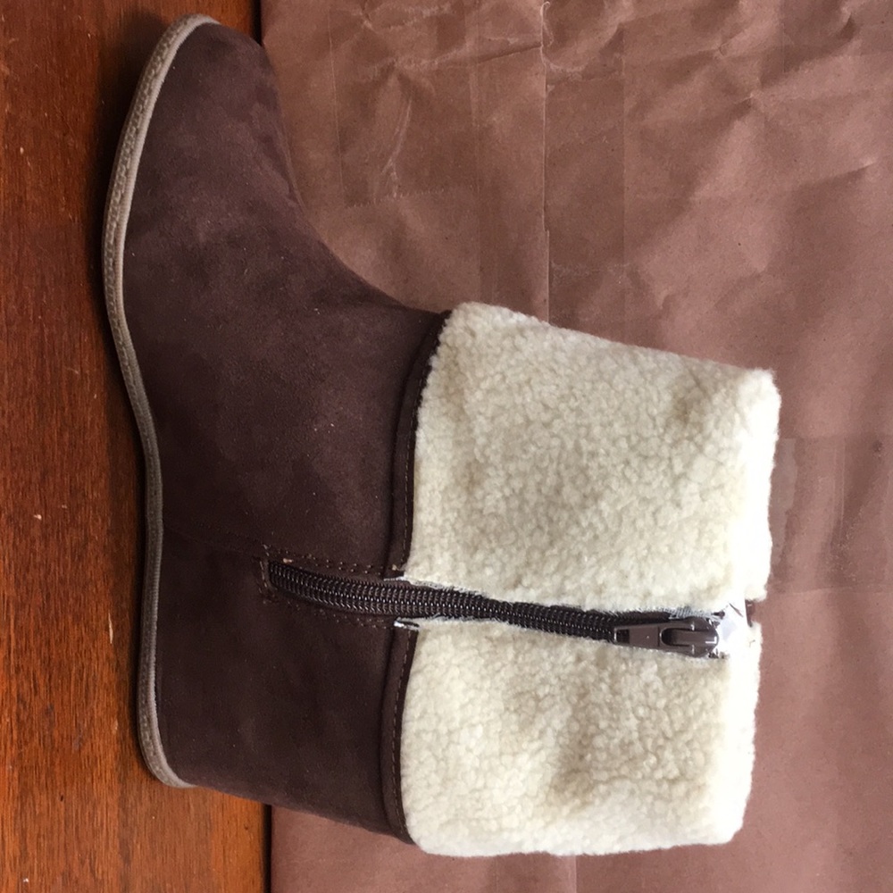 Women's Hidden Wedge Ankle Bootie -Brown and Ivory - Picture 3 of 6